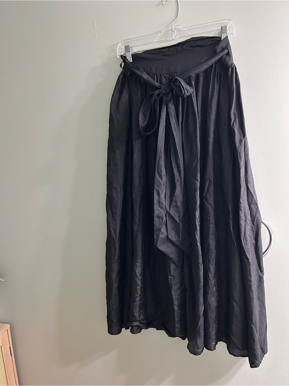 Fenn wright and Manson 100% silk black wrap skirt midi maxi